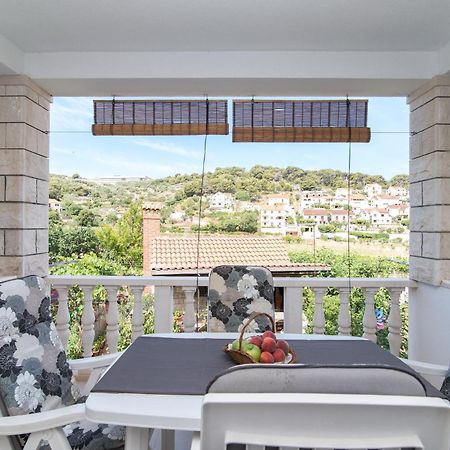 Apartments Mare Postira Luaran gambar
