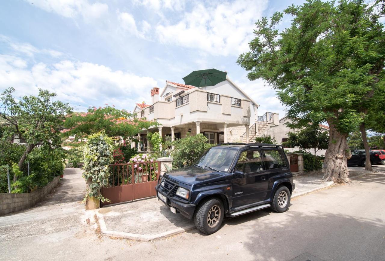 Apartments Mare Postira Luaran gambar