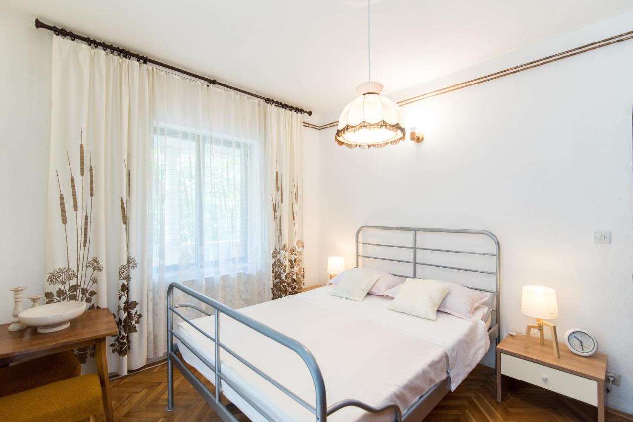 Apartments Mare Postira Luaran gambar