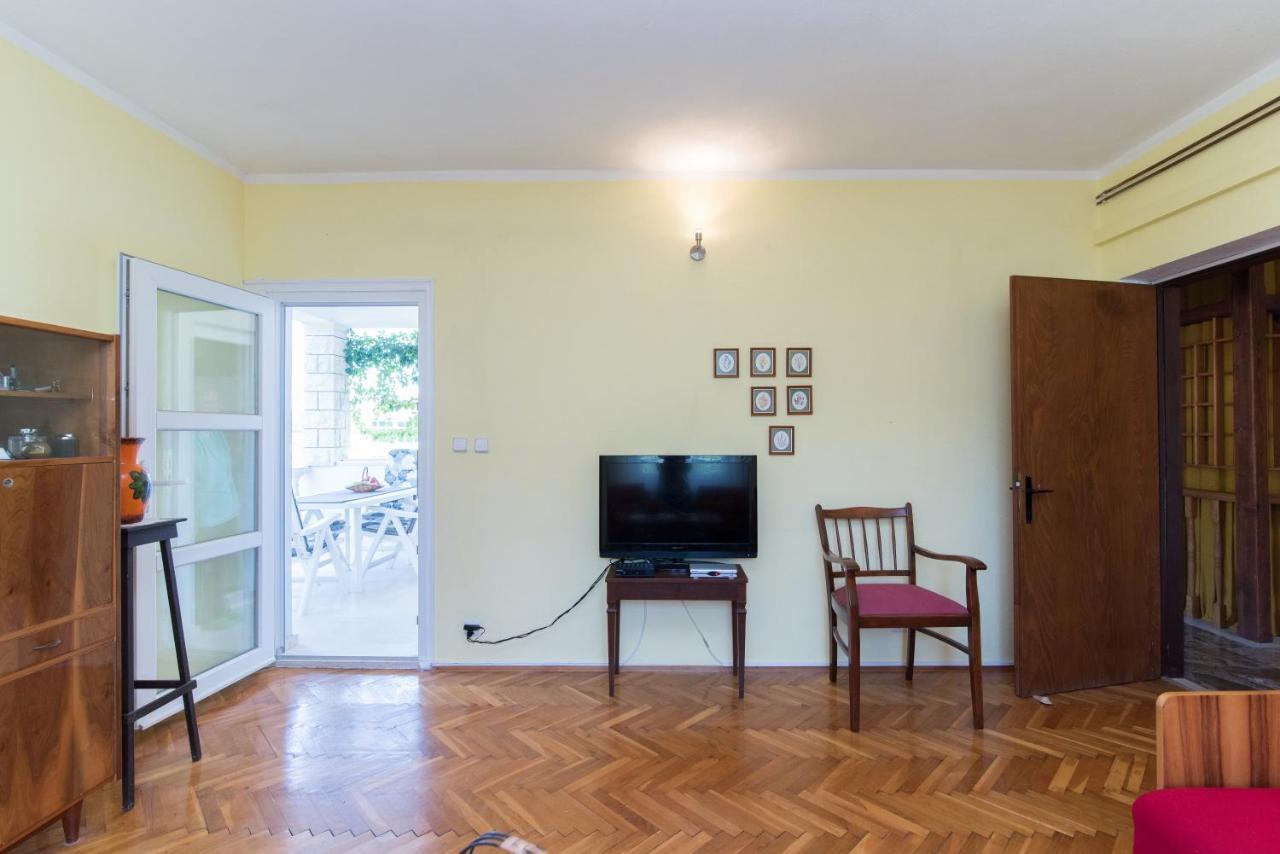 Apartments Mare Postira Luaran gambar