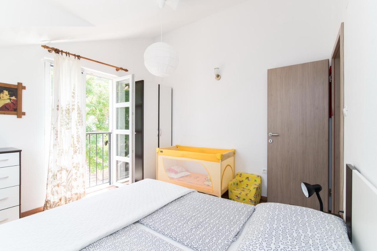 Apartments Mare Postira Luaran gambar