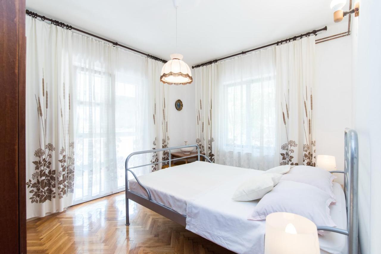 Apartments Mare Postira Luaran gambar