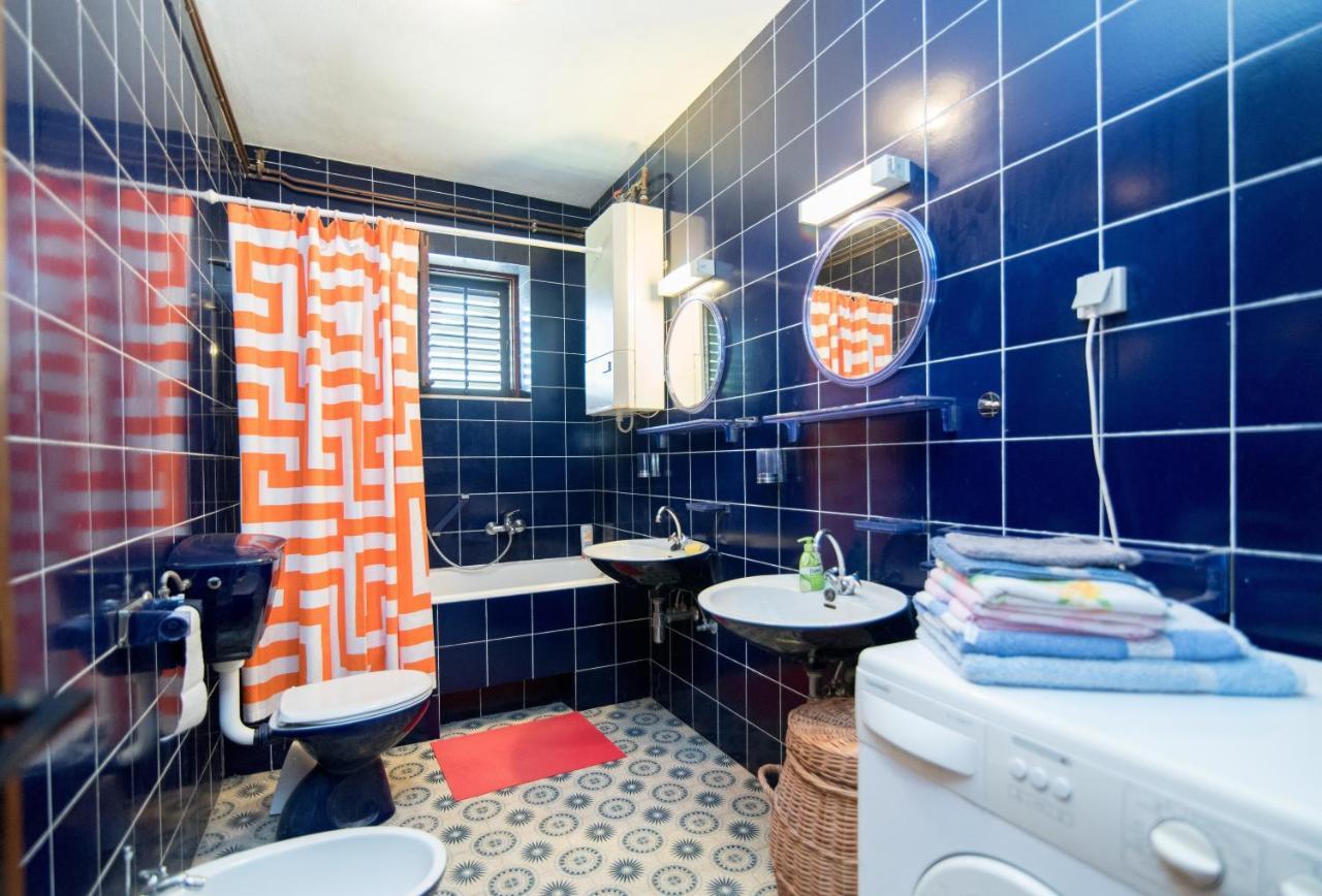 Apartments Mare Postira Luaran gambar
