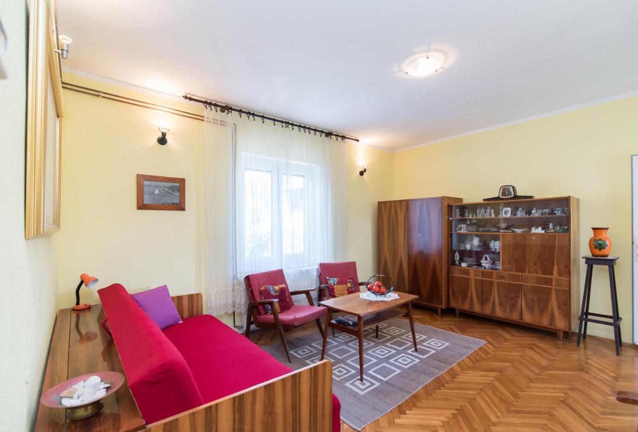 Apartments Mare Postira Luaran gambar